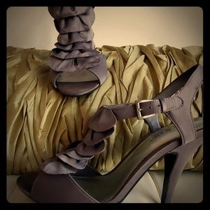 Steel grey 4 inch heels by Kelly & Katie